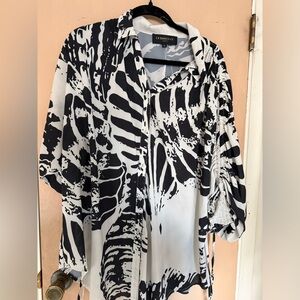 LexBreezy Black and White Top